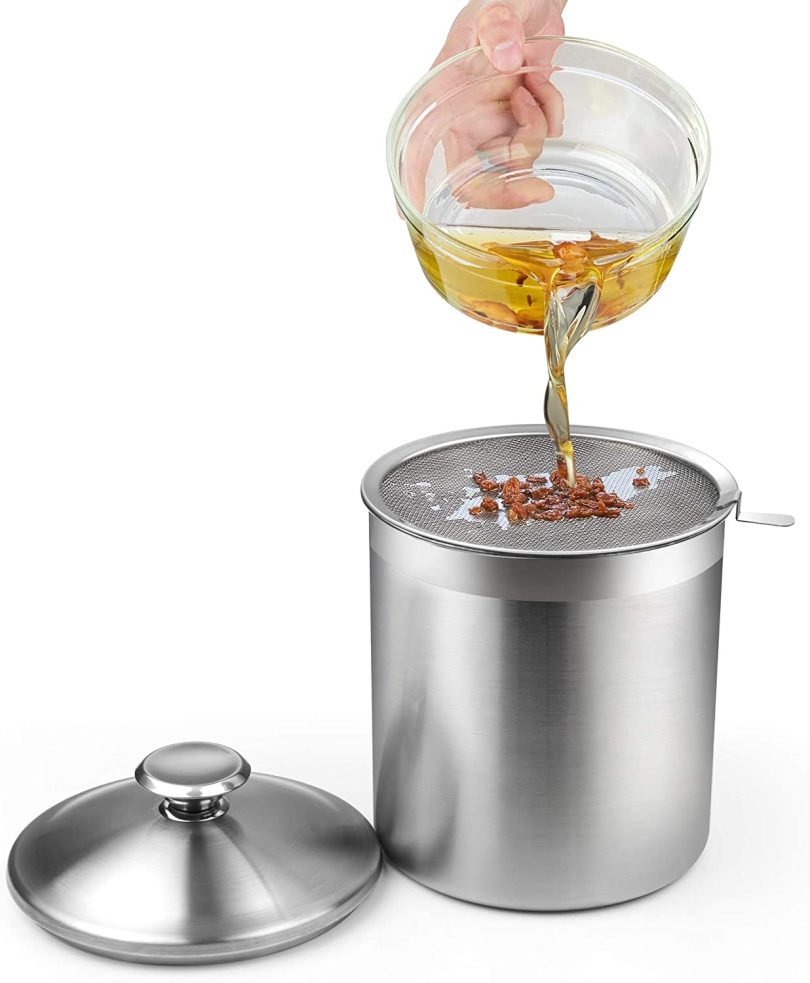 Cook N Home 1.5 Quart Stainless Steel Oil Storage Can Strainer - Image 2